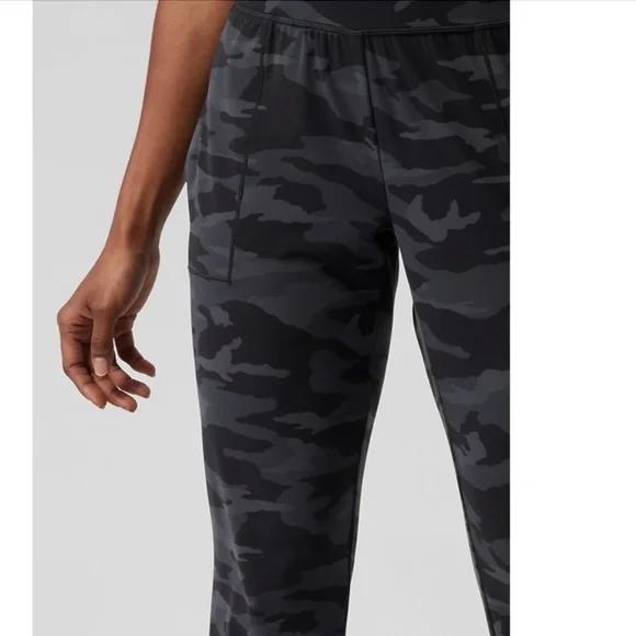 Athleta • Black Camo Salutation Jogger • Size L - Picture 6 of 13